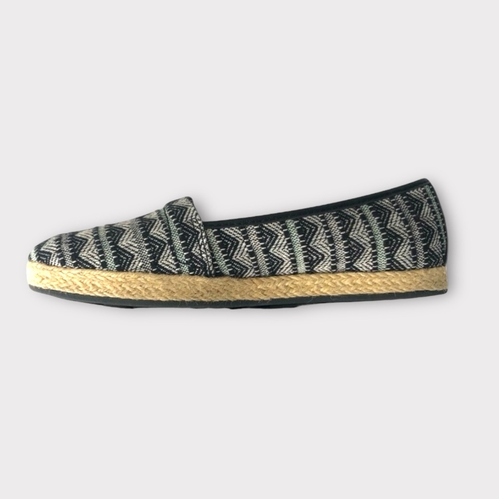 B.O.C. espadrille flats
